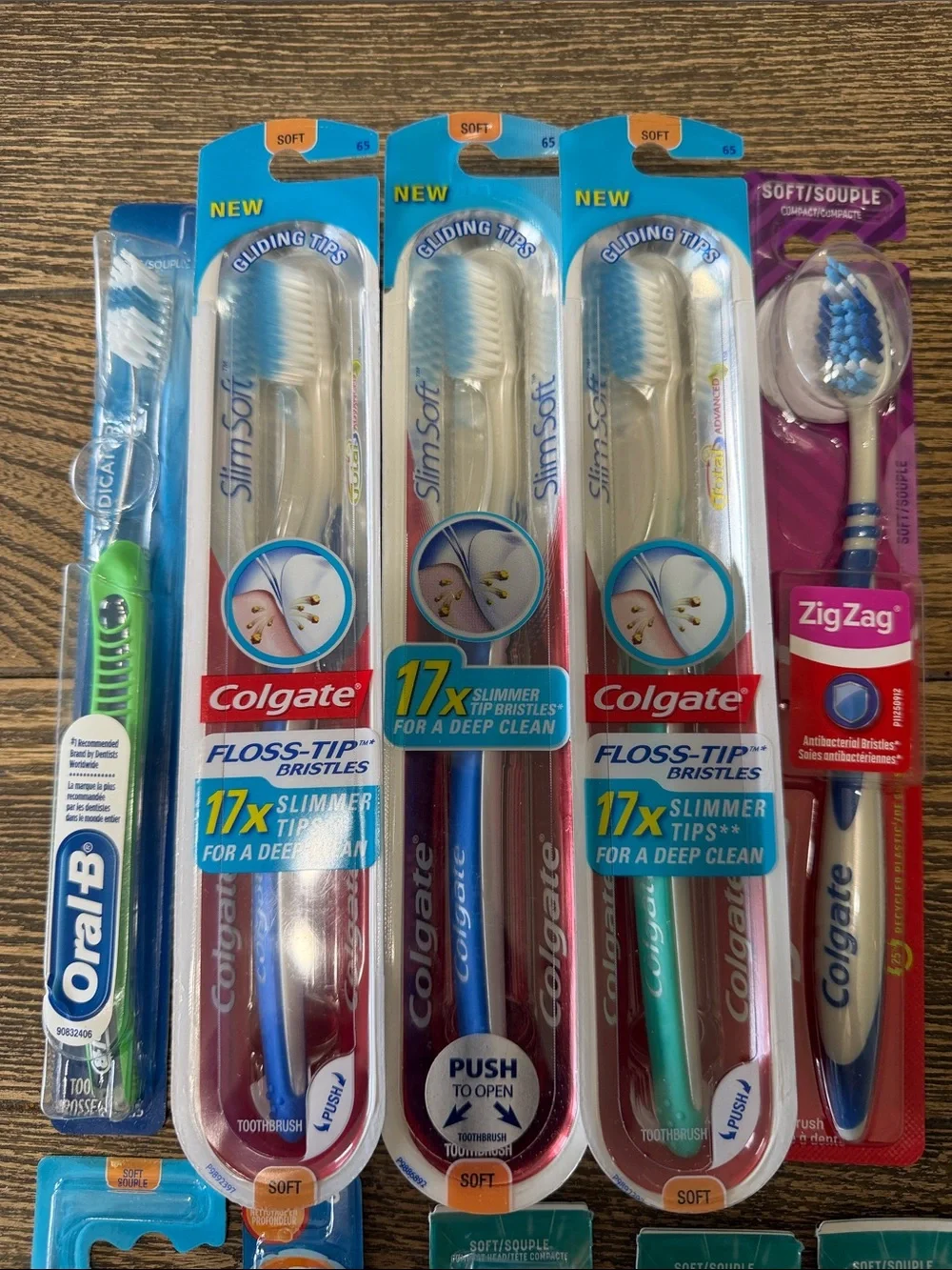 10 Colgate & Oral-B Toothbrush Bundle Soft Bristles Extra Clean Dentist Brush